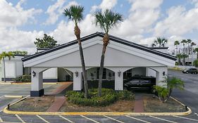 Stayable Orlando At Florida Mall